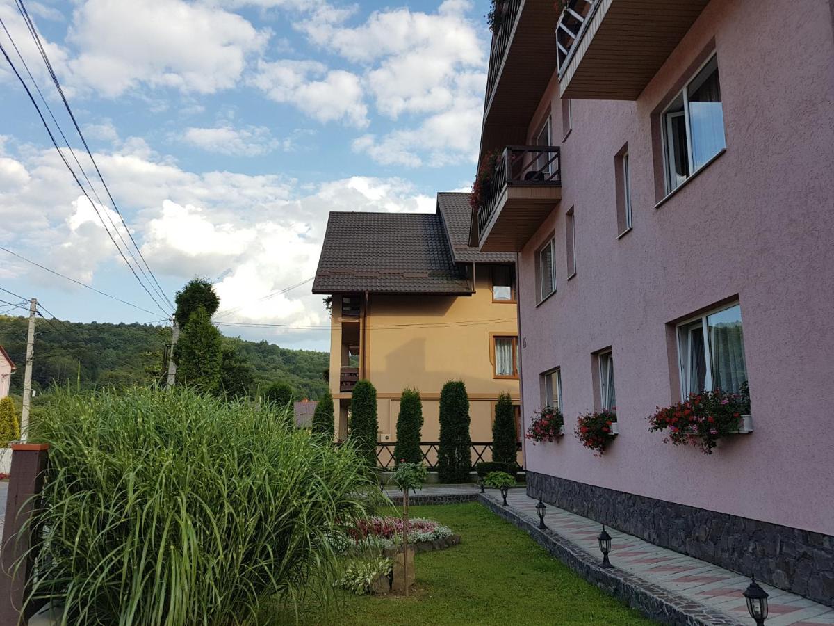 Hotel U Neli Solotschyn Exterior foto