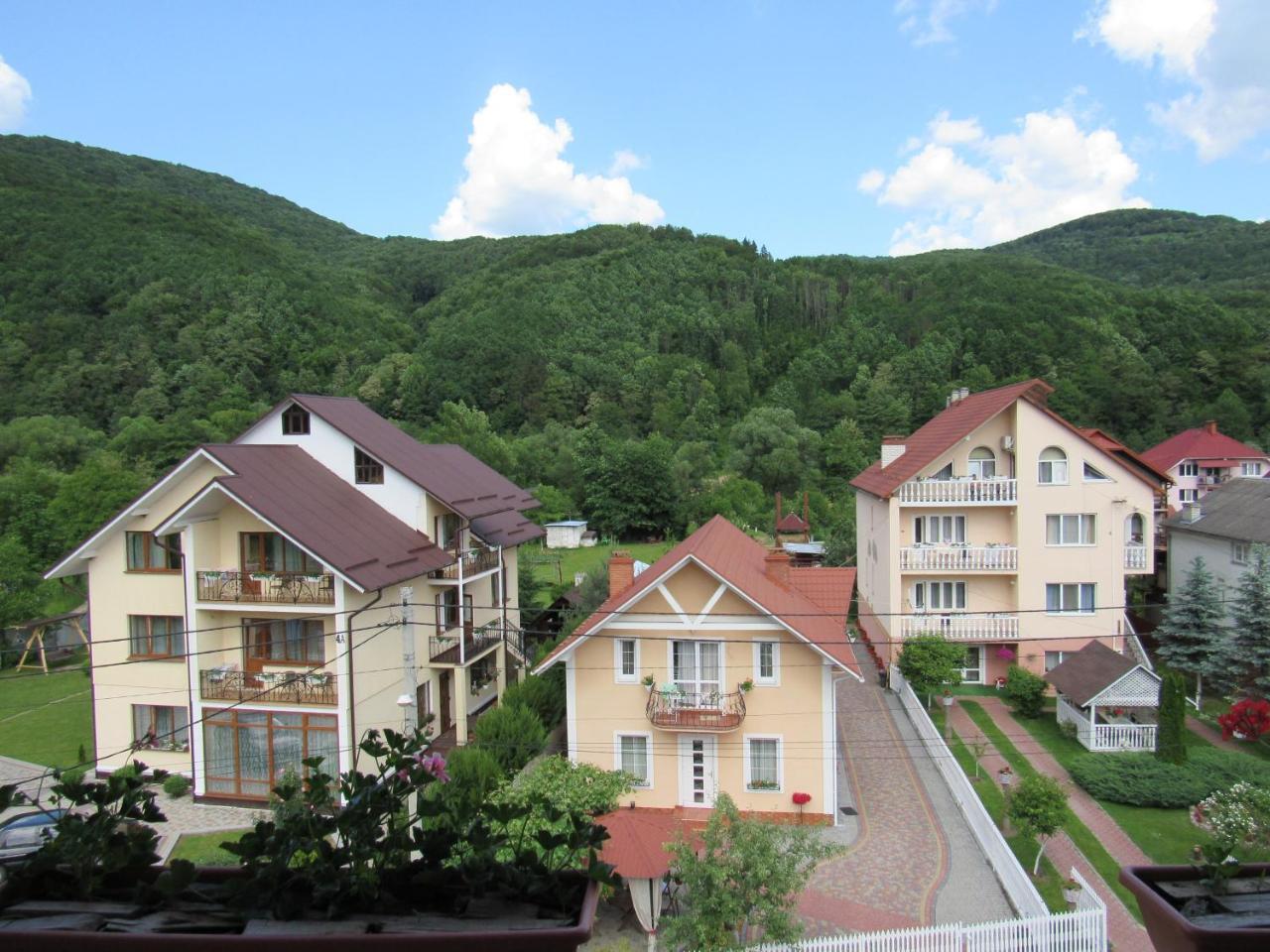 Hotel U Neli Solotschyn Exterior foto
